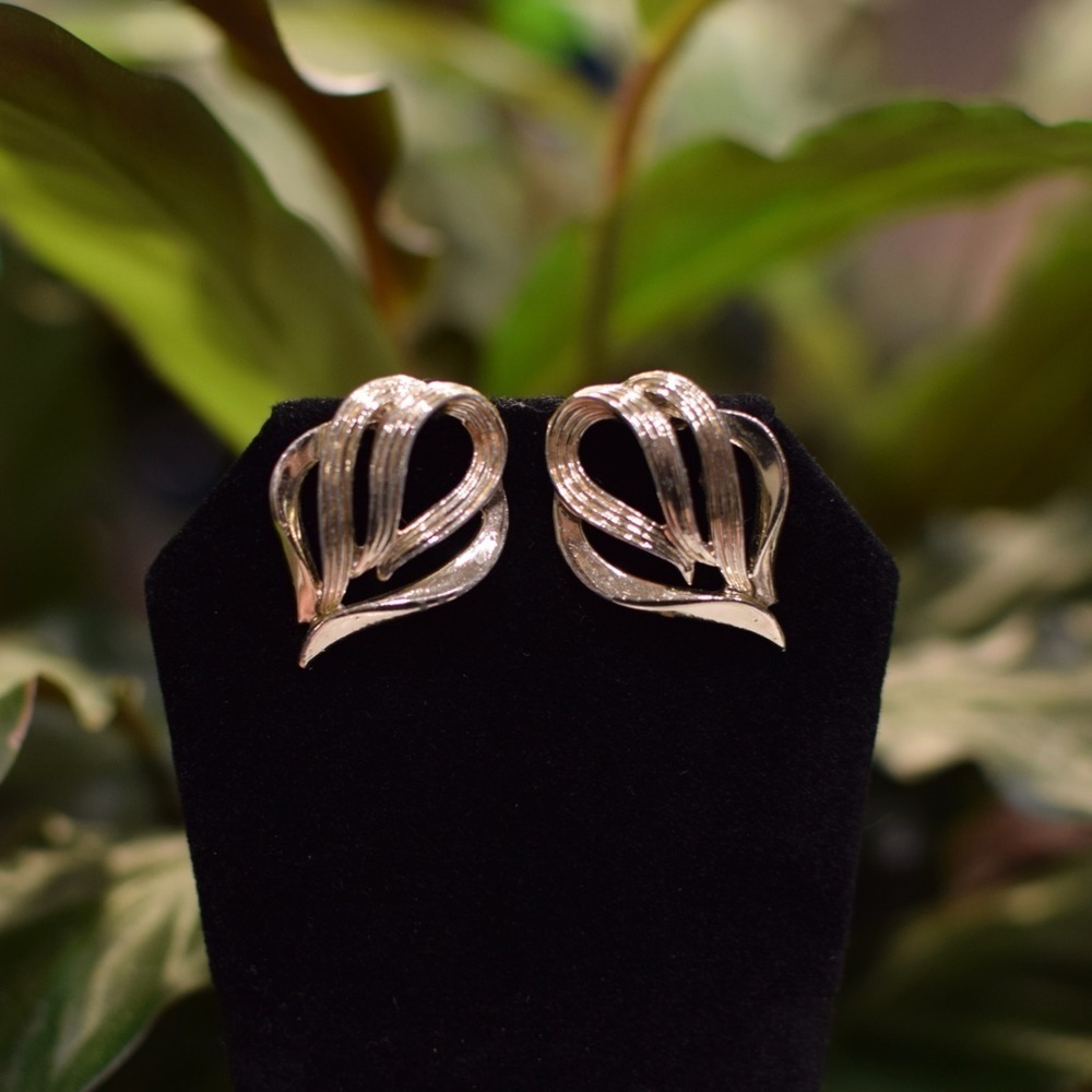Vintage‎ Coro Signed Silver & Gold Toned Clip-
On Earrings